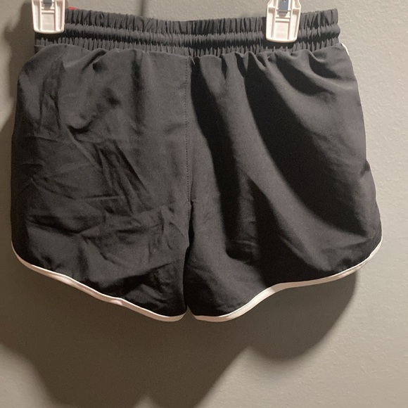 BRAND NEW GIRLS ACTIVE SHORTS SIZE 7/8! NWT! SMOKE FREE HOME! - Picture 4 of 4